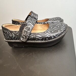 Alegria Paloma Mary Jane Comfort Shoe in Silver and Black Size 38 PAL-437